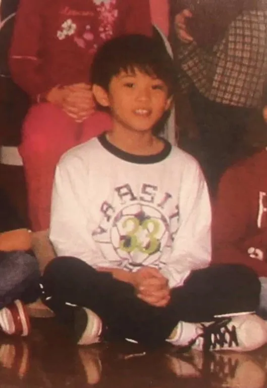 Potret masa kecil Mark Lee member boyband NCT dari berbagai sumber Potret masa kecil Mark Lee member boyband NCT dari berbagai sumber