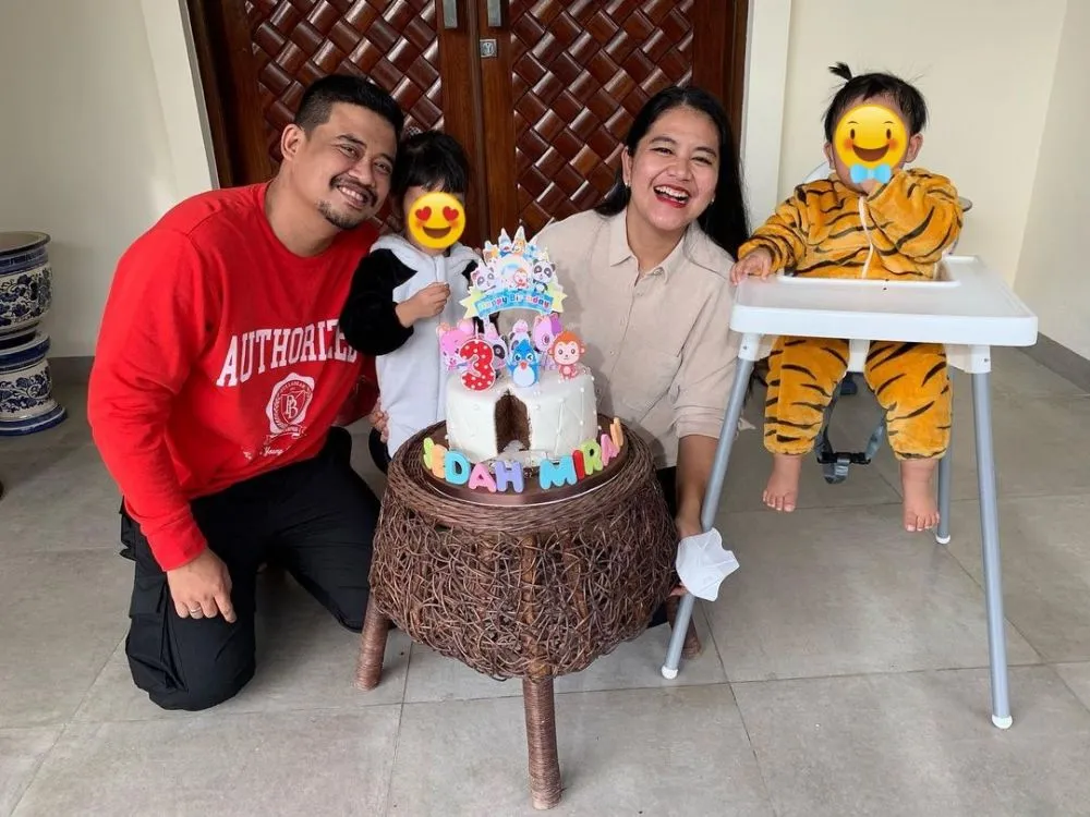 Momen Kahiyang Ayu & Bobby rayakan ultah anak Instagram/@ayanggkahiyang Momen Kahiyang Ayu & Bobby rayakan ultah anak Instagram/@ayanggkahiyang