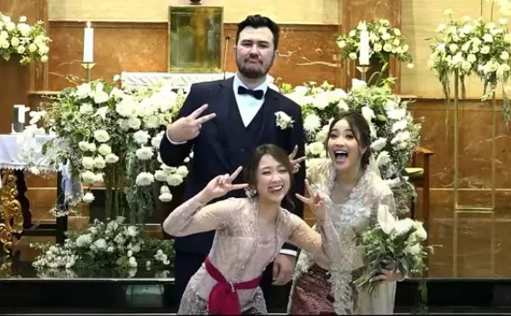 potret kebersamaan dita karang dan sang kakak © berbagai sumber potret kebersamaan dita karang dan sang kakak © berbagai sumber