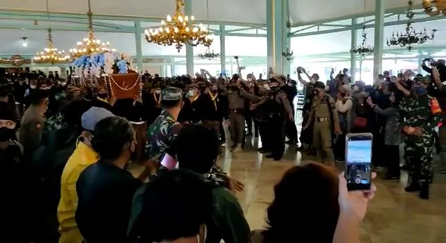 pemakaman mangkunegara ix © 2021 berbagai sumber