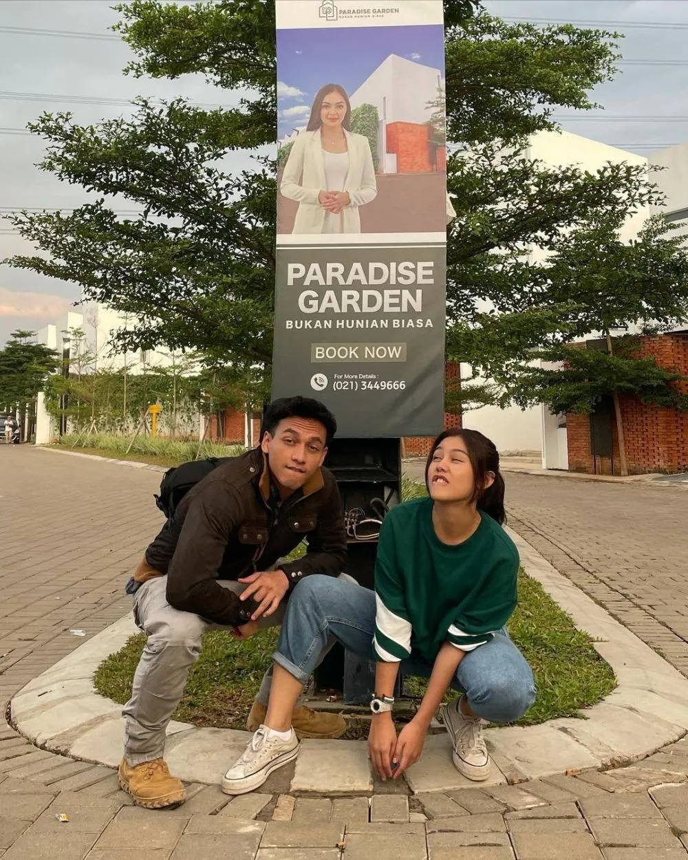 Vanesha Prescilla Jefri Nichol di luar syuting dari berbagai sumber Vanesha Prescilla Jefri Nichol di luar syuting dari berbagai sumber