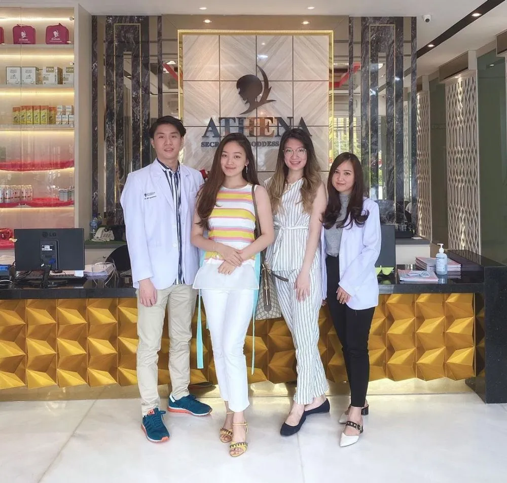 artis pelanggan klinik dokter Richard Lee © 2021 Instagram artis pelanggan klinik dokter Richard Lee © 2021 Instagram