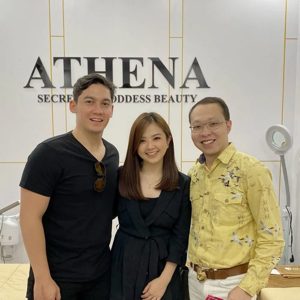 artis pelanggan klinik dokter Richard Lee © 2021 Instagram artis pelanggan klinik dokter Richard Lee © 2021 Instagram