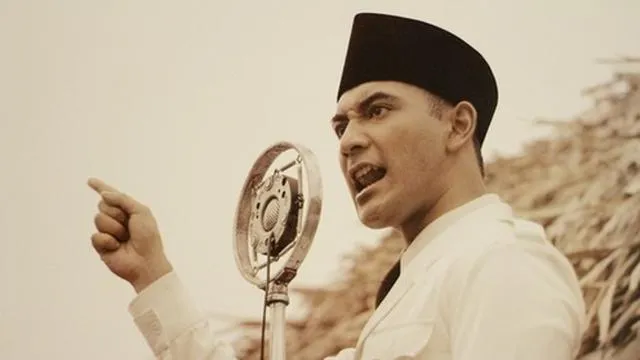 7 Aktor Indonesia perankan Soekarno dalam film berbagai sumber
