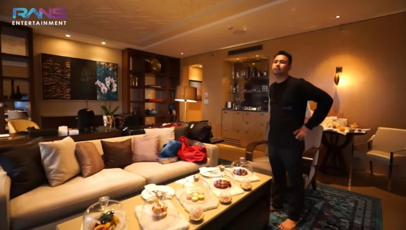 Potret kamar hotel Raffi Ahmad berbagai sumber Potret kamar hotel Raffi Ahmad berbagai sumber