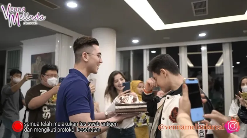 Momen ultah Athalla Naufal YouTube/Venna Melinda Channel Momen ultah Athalla Naufal YouTube/Venna Melinda Channel