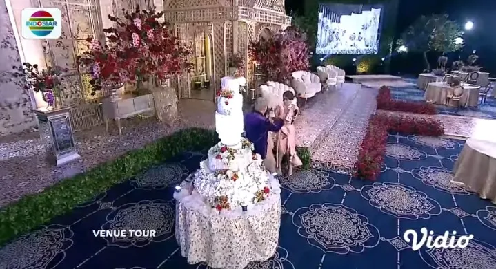 Tampilan dekorasi Tasyakuran Pernikahan Lesty-Billar berbagai sumber Tampilan dekorasi Tasyakuran Pernikahan Lesty-Billar berbagai sumber