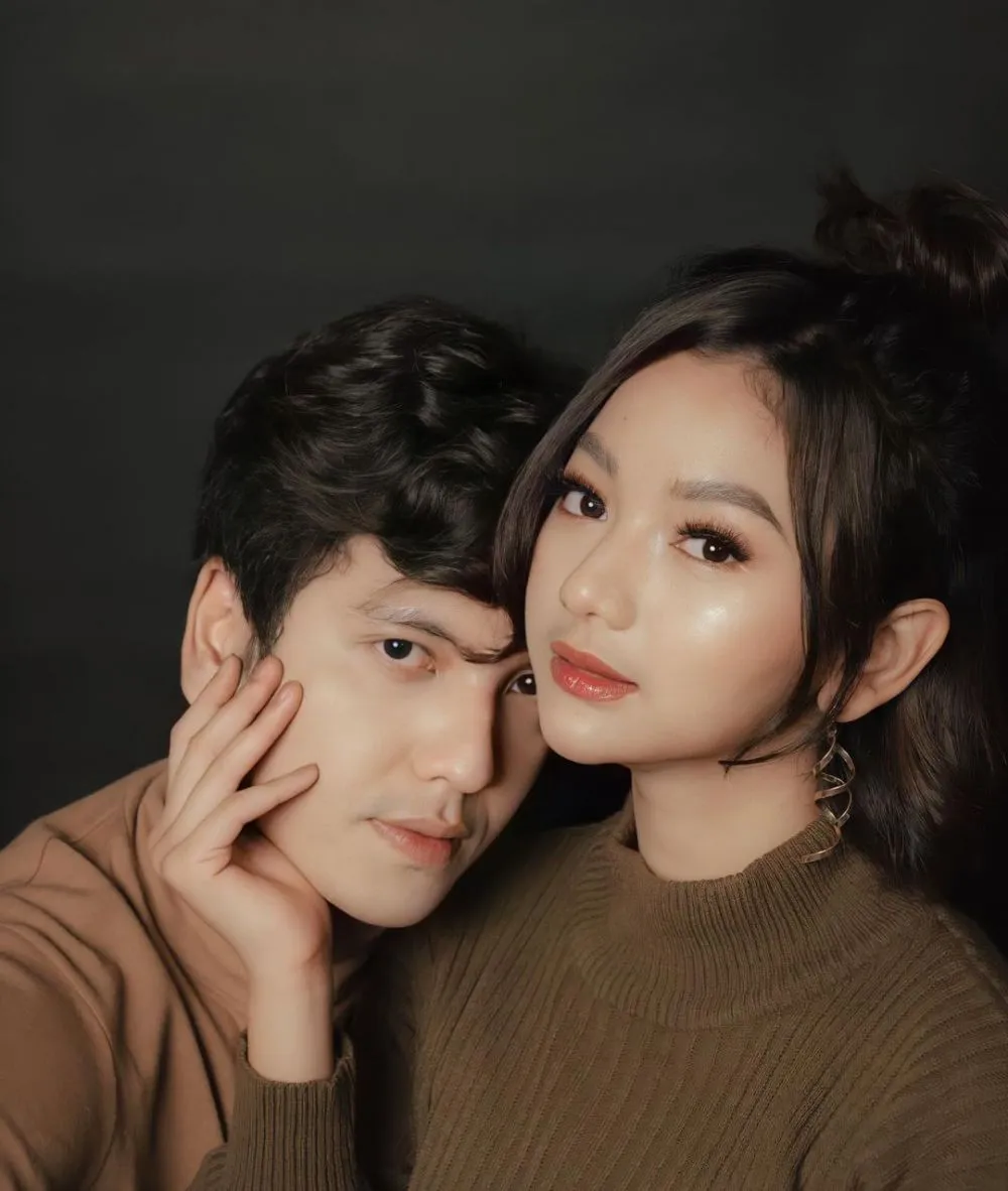 pemotretan Glenca dan Rendi © 2021 brilio.net pemotretan Glenca dan Rendi © 2021 brilio.net