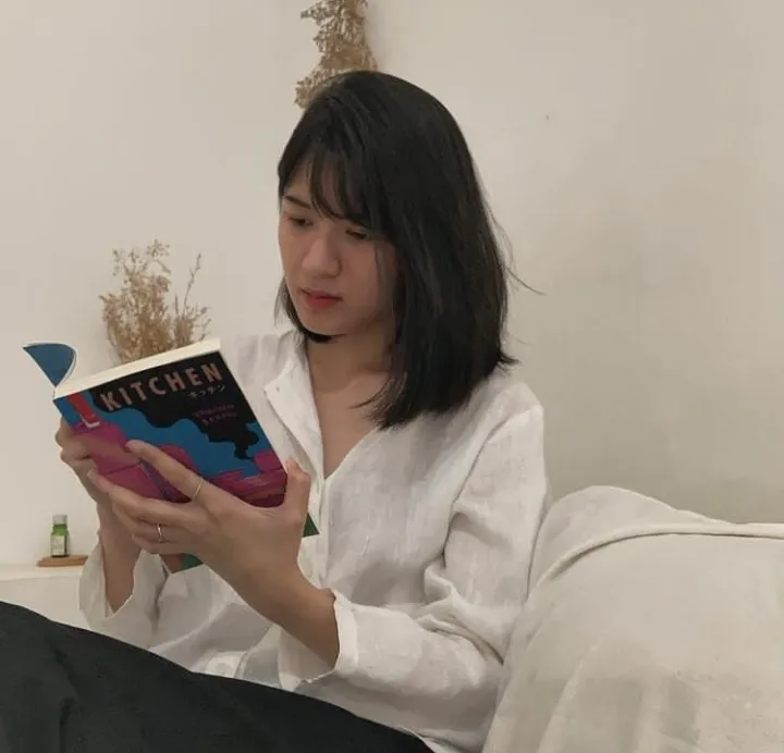 Member JKT48 terkena skandal saat masih aktif Berbagai sumber 