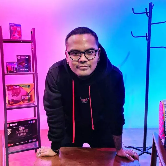 komika Coki Pardede ditangkap polisi © Instagram/@cokipardede