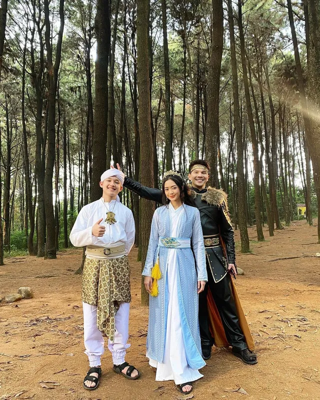 Seleb jadi pasangan Ririn di sinetron dari berbagai sumber