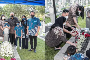 Momen SBY rayakan ultah ke-72, ziarah ke makam Ani Yudhoyono