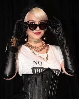 Bisnis Agnez Mo © 2021 brilio.net Bisnis Agnez Mo © 2021 brilio.net