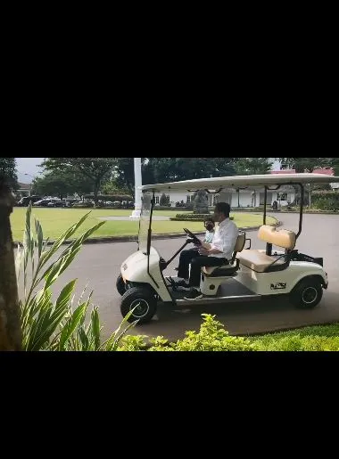 curhatan Jokowi saat momong Jan Ethes © Instagram/@jokowi curhatan Jokowi saat momong Jan Ethes © Instagram/@jokowi