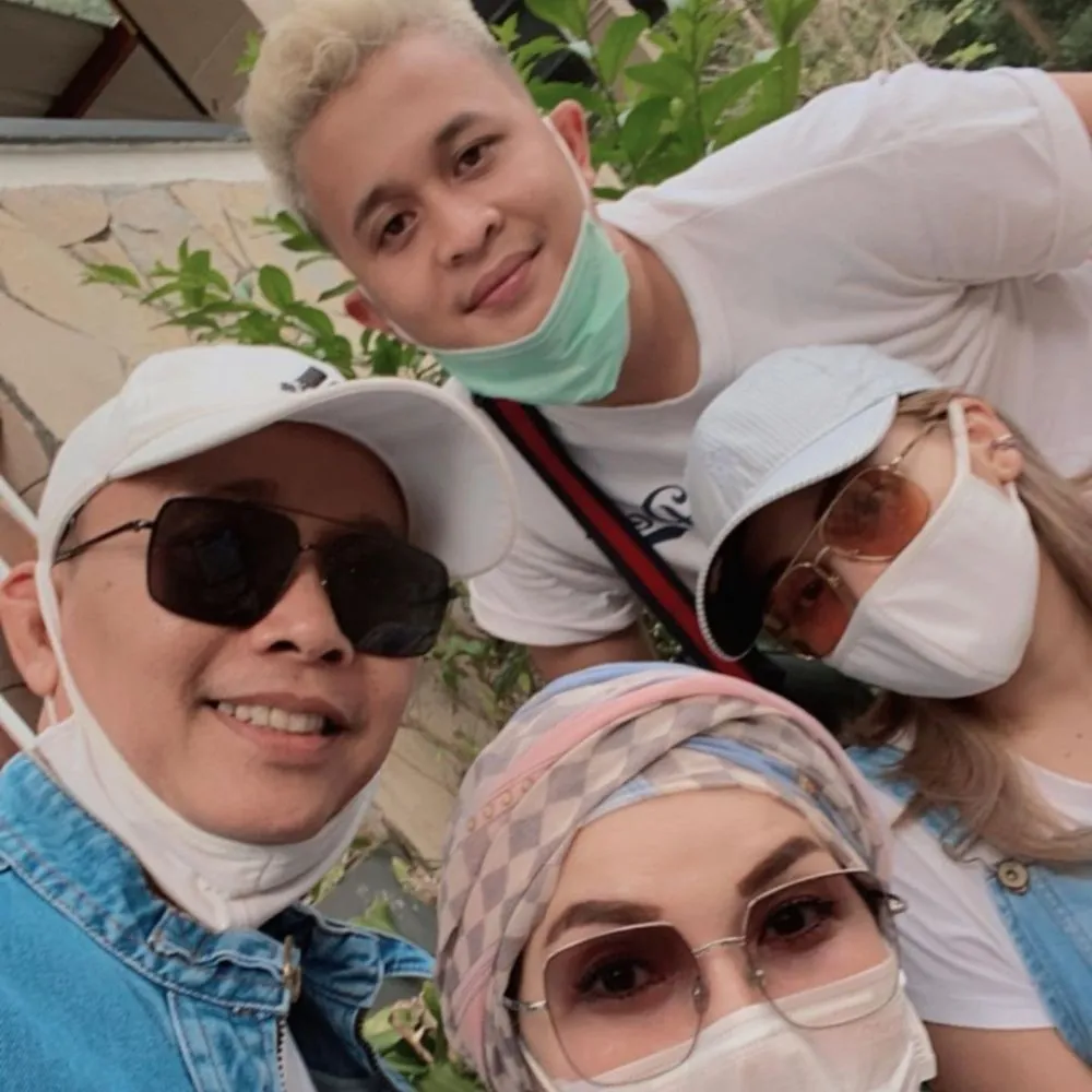 ayu ting ting liburan © 2021 Instagram