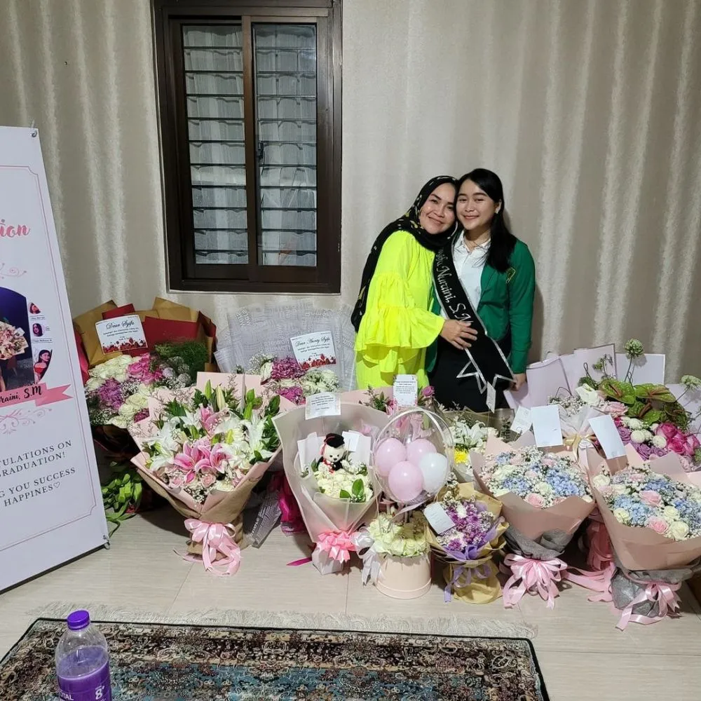 adik ayu ting ting lulus © 2021 Instagram adik ayu ting ting lulus © 2021 Instagram