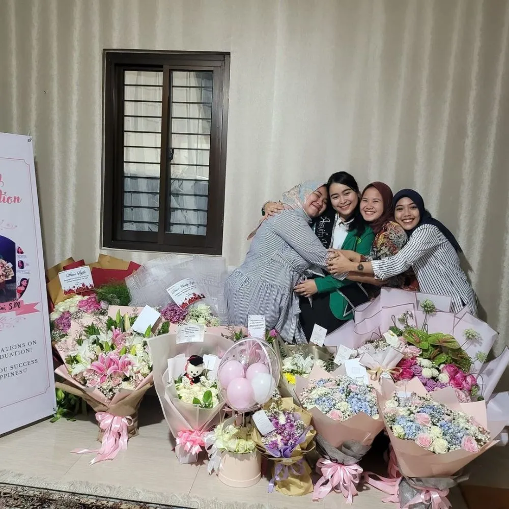 adik ayu ting ting lulus © 2021 Instagram adik ayu ting ting lulus © 2021 Instagram