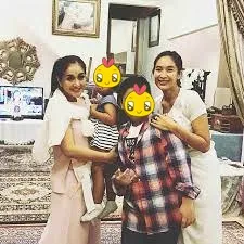 potret Happy Salma bersama Paramitha Rusady ©Instagram/@happysalma potret Happy Salma bersama Paramitha Rusady ©Instagram/@happysalma