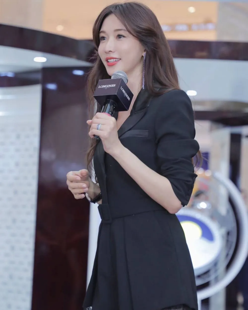 potret terbaru lin chi ling © 2021 Instagram