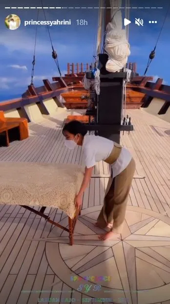 kapal pinisi sewaan Syahrini © 2021 Instagram kapal pinisi sewaan Syahrini © 2021 Instagram