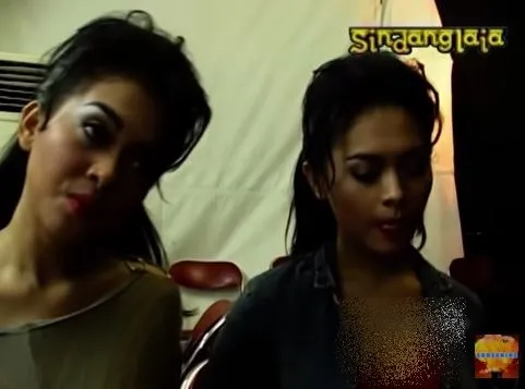 potret lawas syahrini dan aisyahrani duo dangdut © berbagai sumber potret lawas syahrini dan aisyahrani duo dangdut © berbagai sumber