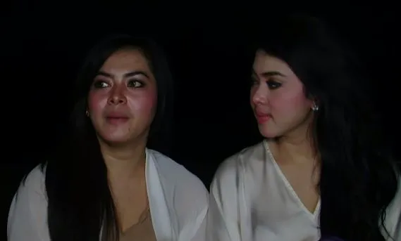 potret lawas syahrini dan aisyahrani duo dangdut © berbagai sumber potret lawas syahrini dan aisyahrani duo dangdut © berbagai sumber