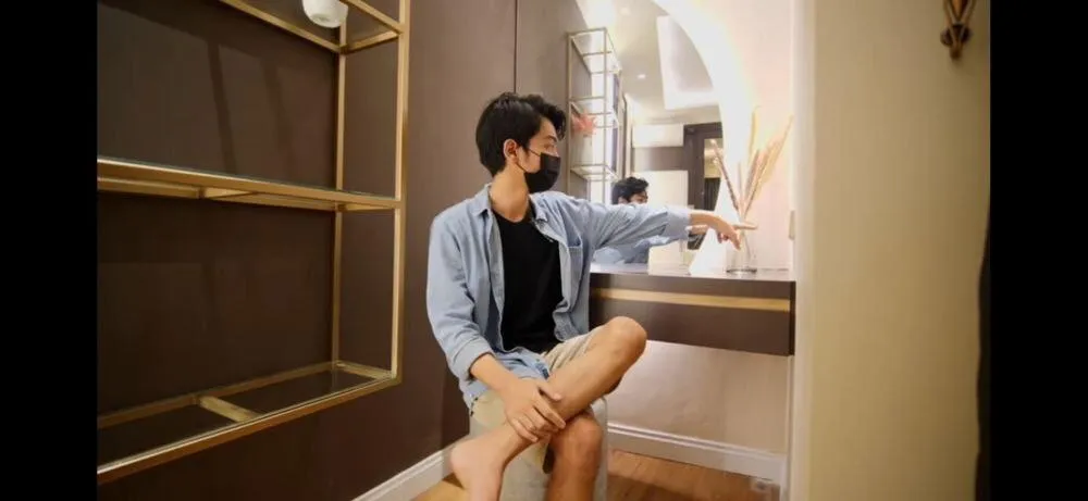 Menata kamar Anwar Sanjaya © 2021 brilio.net Menata kamar Anwar Sanjaya © 2021 brilio.net