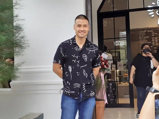 potret terbaru Chicco Jerikho © 2021 brilio.net potret terbaru Chicco Jerikho © 2021 brilio.net