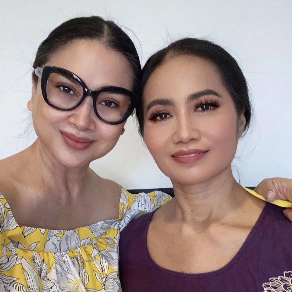 kedekatan penyanyi dan art © berbagai sumber