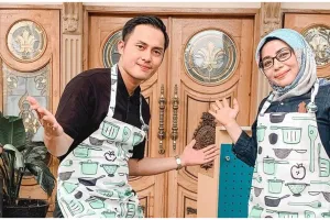 7 Seleb ini manfaatkan halaman rumah untuk bisnis kuliner