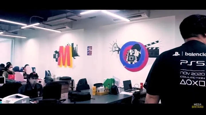 penampakan kantor ruben onsu © YouTube