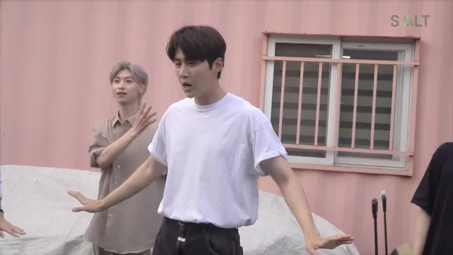 momen dibalik layar Hometown Cha Cha Cha Berbagai sumber momen dibalik layar Hometown Cha Cha Cha Berbagai sumber