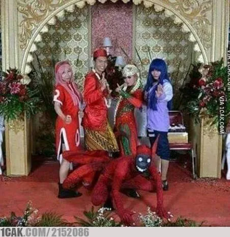 orang pakai kostum aneh-aneh waktu kondangan © 2021 1cak.com orang pakai kostum aneh-aneh waktu kondangan © 2021 1cak.com