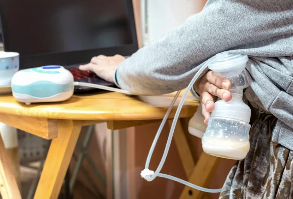 5 Tips memompa ASI © 2021 brilio.net 5 Tips memompa ASI © 2021 brilio.net