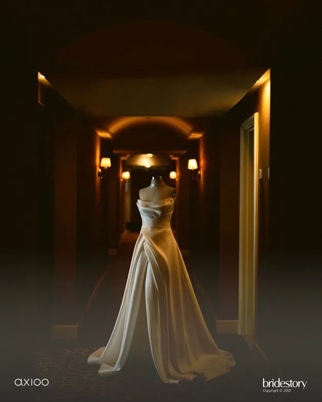 Detail gaun nikah Jessica Iskandar © Instagram