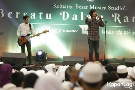 Potret lawas D’masiv © 2021 brilio.net Potret lawas D’masiv © 2021 brilio.net