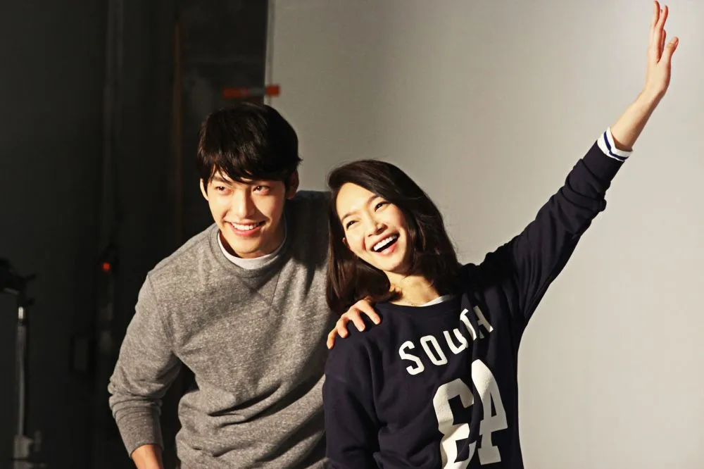 Kim Woo-bin dan Shin Min-a menikah November © 2021 brilio.net Kim Woo-bin dan Shin Min-a menikah November © 2021 brilio.net