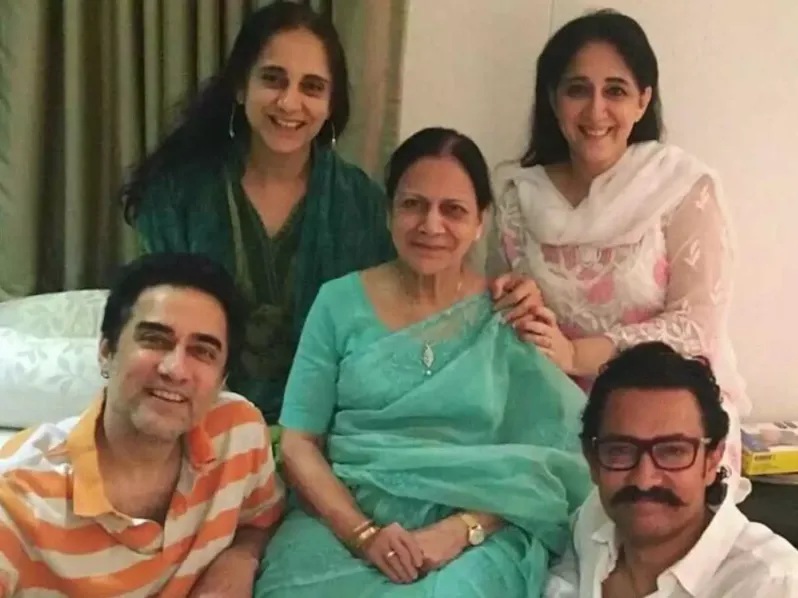 Aamir Khan bareng adiknya Faisal Khan © berbagai sumber