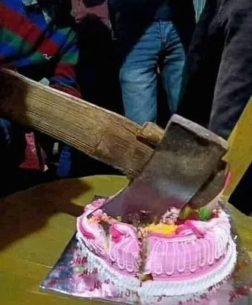 mau makan tapi malah jadi ribet sendiri © 2021 instagram.com mau makan tapi malah jadi ribet sendiri © 2021 instagram.com