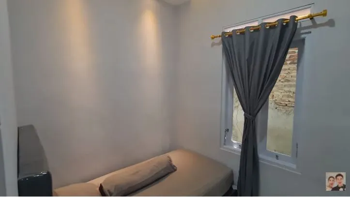 potret rumah satpam kantor baim usai renovasi © YouTube