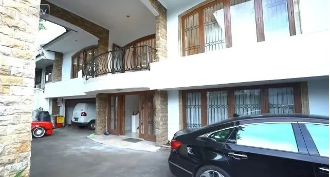 Potret rumah pemain Lapor Pak! berbagai sumber