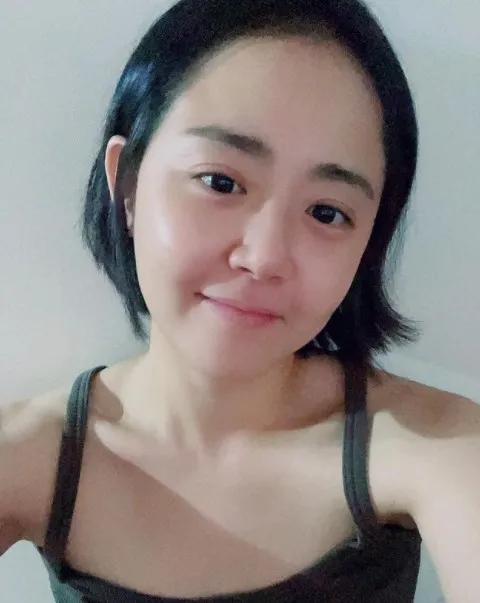 Foto selfie aktris Korea tanpa makeup © Instagram