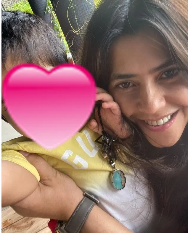 Seleb Bollywood pilih program ibu pengganti © Instagram