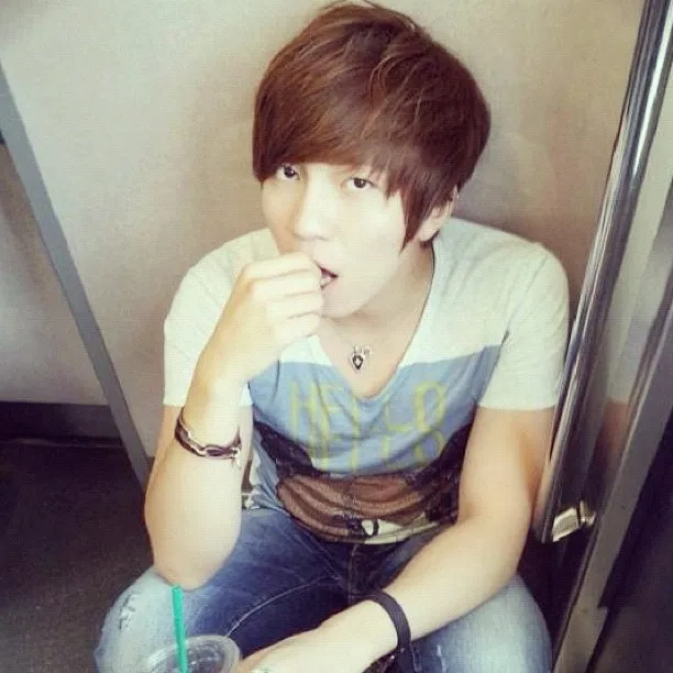 Idol Korea menjadi ayah © Instagram Idol Korea menjadi ayah © Instagram