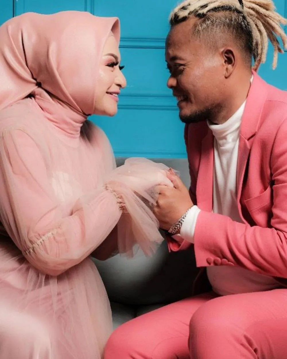 Momen maternity shoot Nathalie bareng suami © 2021 Instagram Momen maternity shoot Nathalie bareng suami © 2021 Instagram