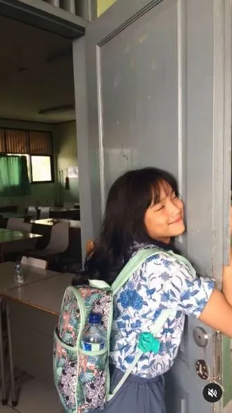 Transformasi Fuji adik Bibi © 2021 brilio.net Transformasi Fuji adik Bibi © 2021 brilio.net