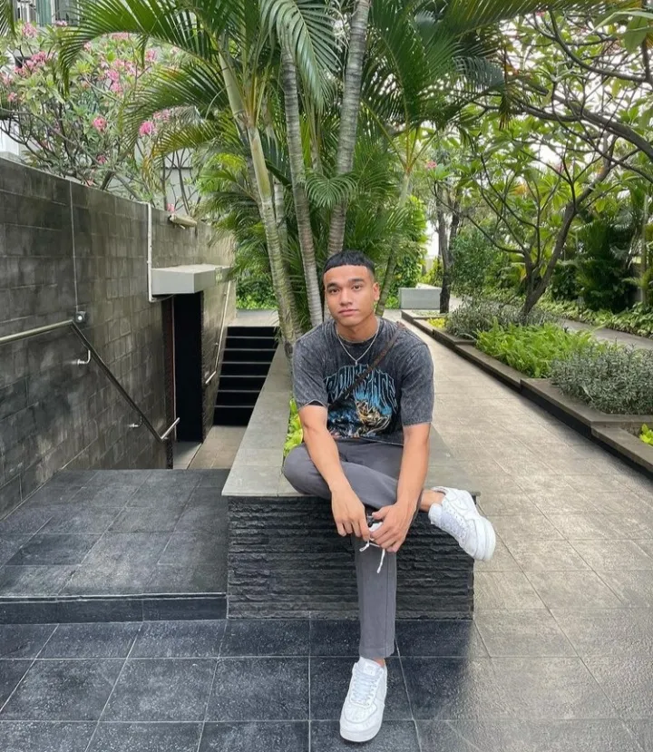 Potret tampannya Fadly Faisal Instagram/@fadlyfsl_ Potret tampannya Fadly Faisal Instagram/@fadlyfsl_