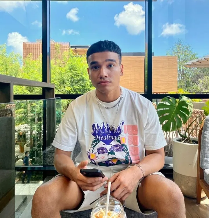 Potret tampannya Fadly Faisal Instagram/@fadlyfsl_ Potret tampannya Fadly Faisal Instagram/@fadlyfsl_