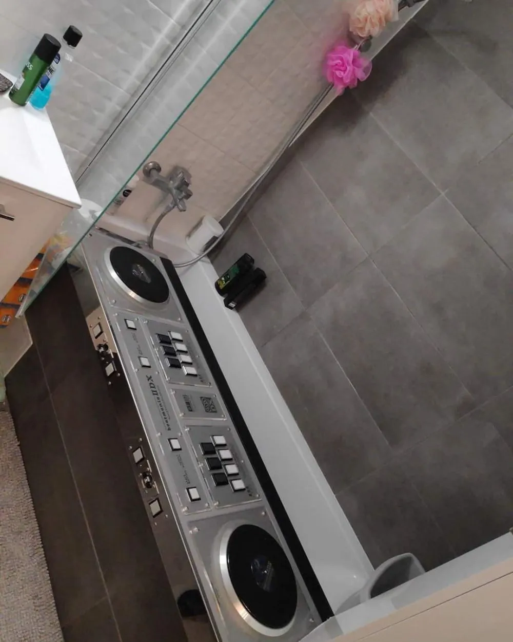 benda nggak biasa ada di kamar mandi © 2021 instagram.com benda nggak biasa ada di kamar mandi © 2021 instagram.com