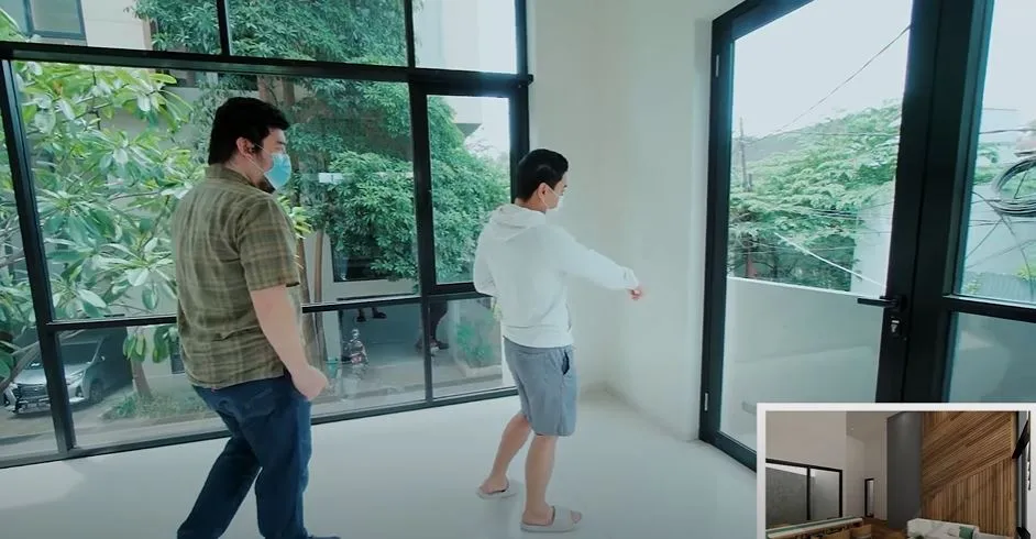 kantor baru Raditya Dika © 2021 brilio.net kantor baru Raditya Dika © 2021 brilio.net